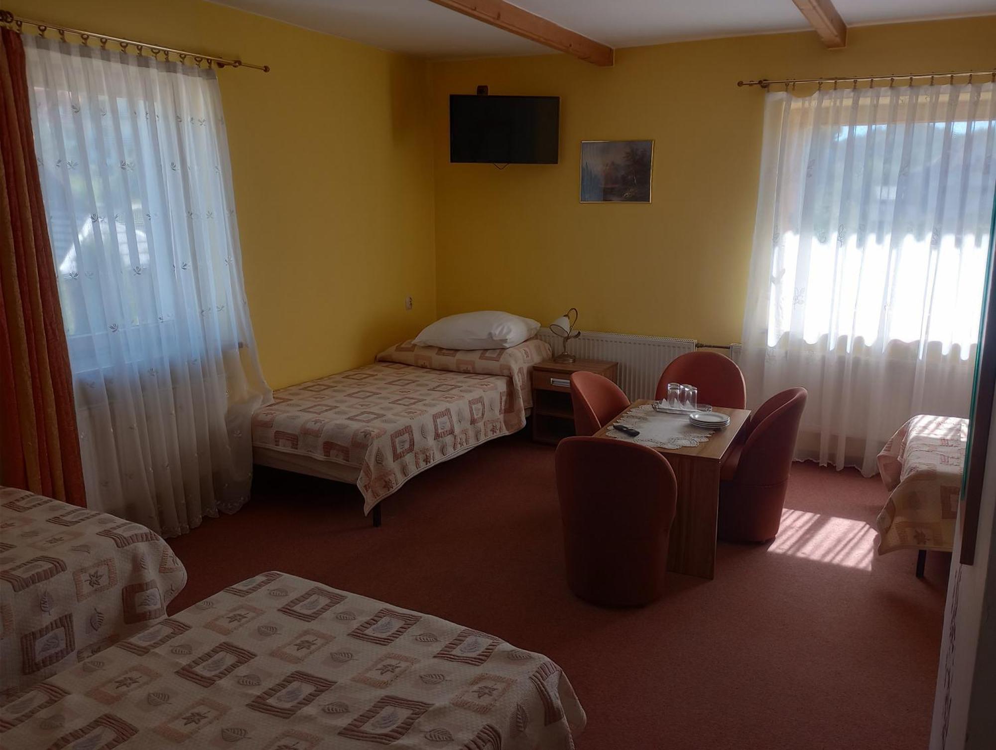 Hotel Goralski Raj Нови Тарг Екстериор снимка