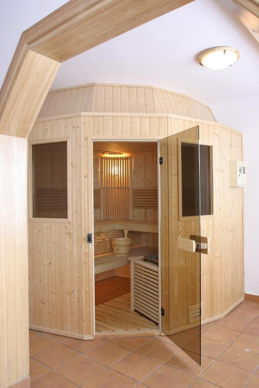 Hotel Goralski Raj Нови Тарг Екстериор снимка