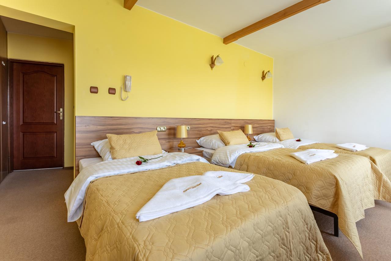 Hotel Goralski Raj Нови Тарг Екстериор снимка