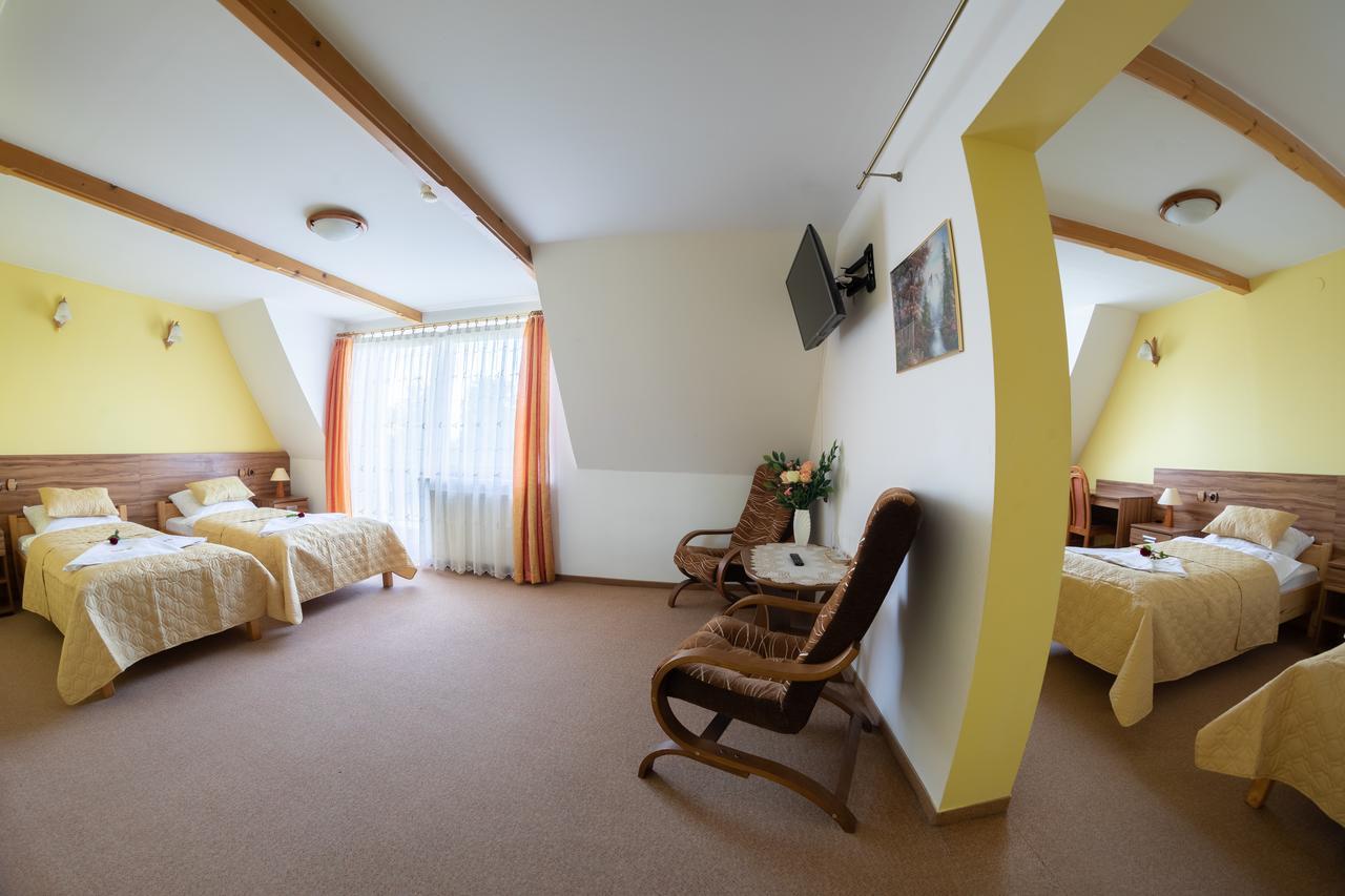 Hotel Goralski Raj Нови Тарг Екстериор снимка